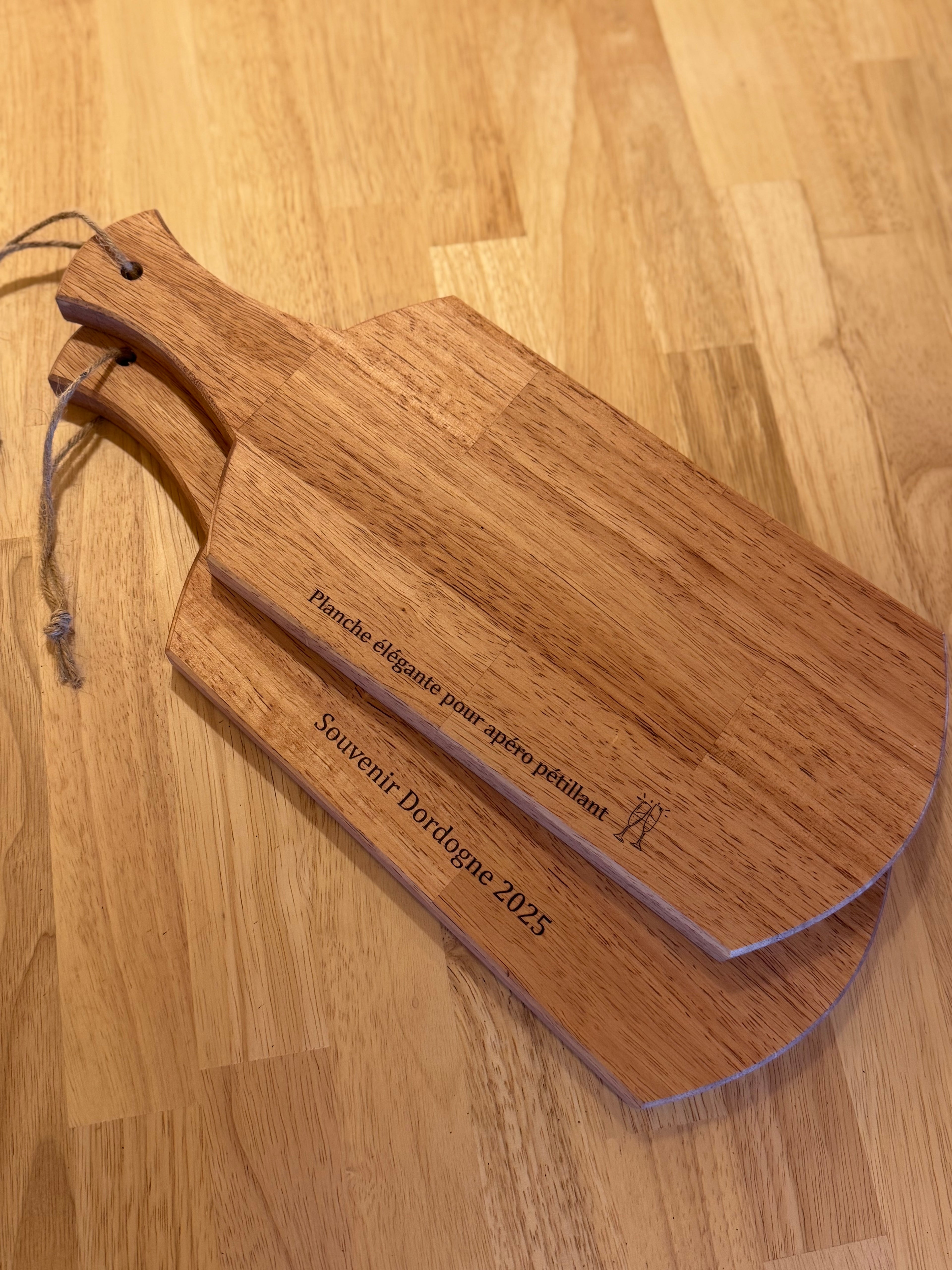 La Planche à découper personnalisée en bois gravée - Cadeau personnalisé
