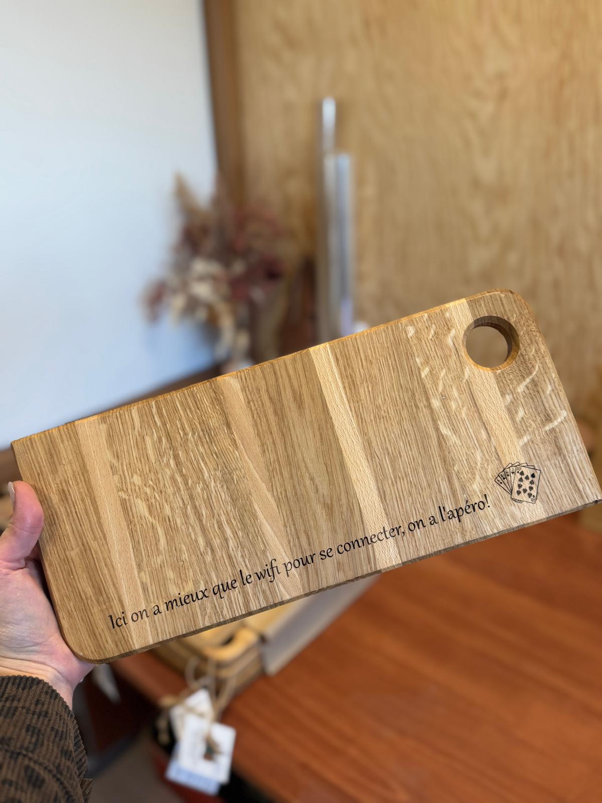 Planche Terroir en chêne – Personnalisée avec votre phrase