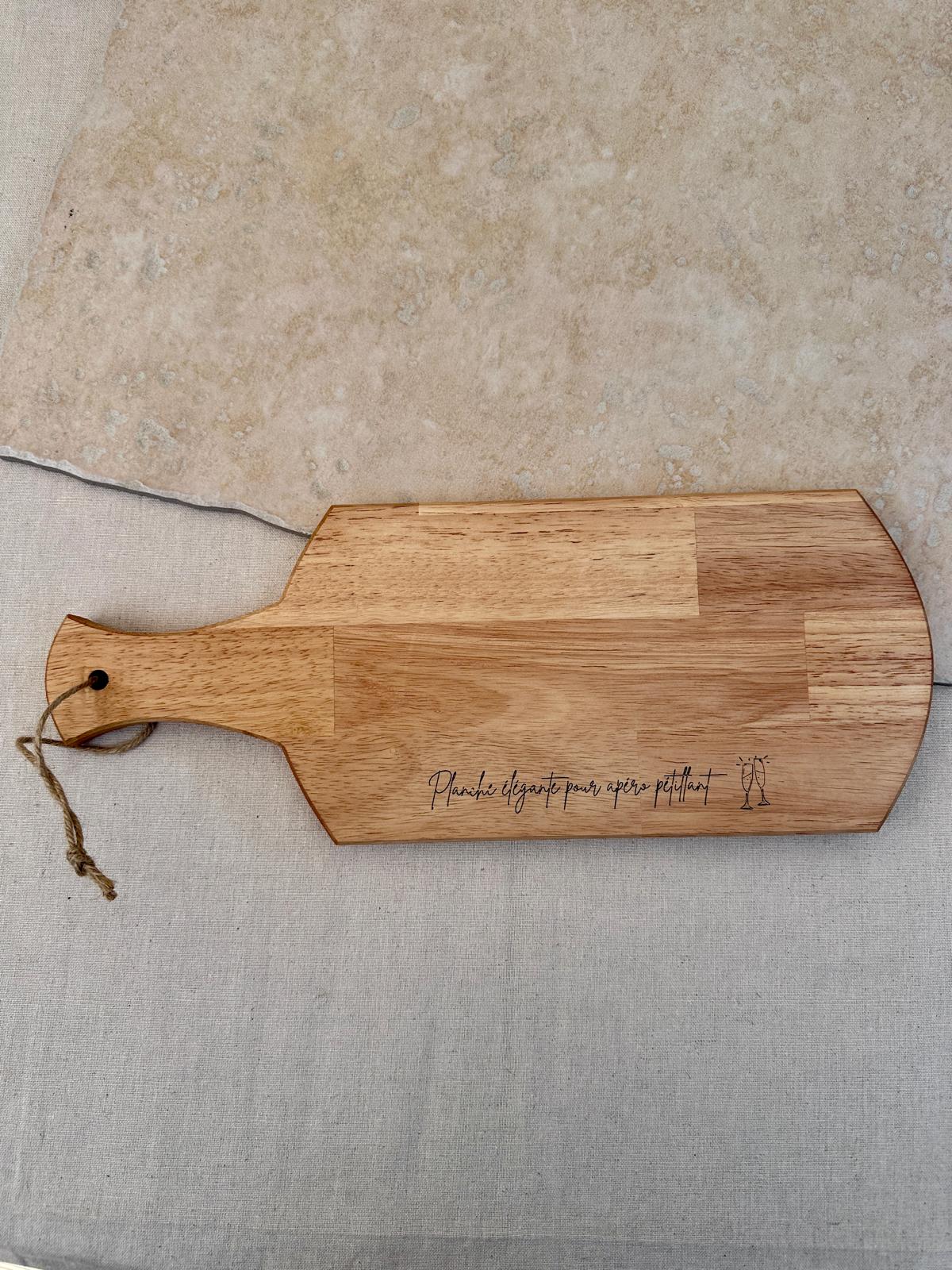 Planche apéro bois gravée Planche élégante pour apéro pétillant
