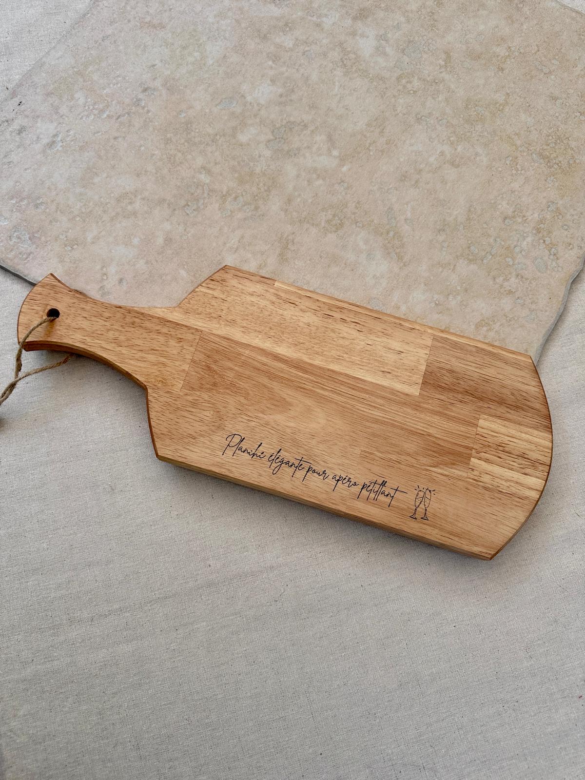 Planche apéro bois gravée Planche élégante pour apéro pétillant