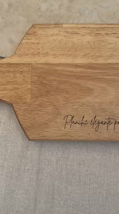 Planche apéro bois gravée Planche élégante pour apéro pétillant
